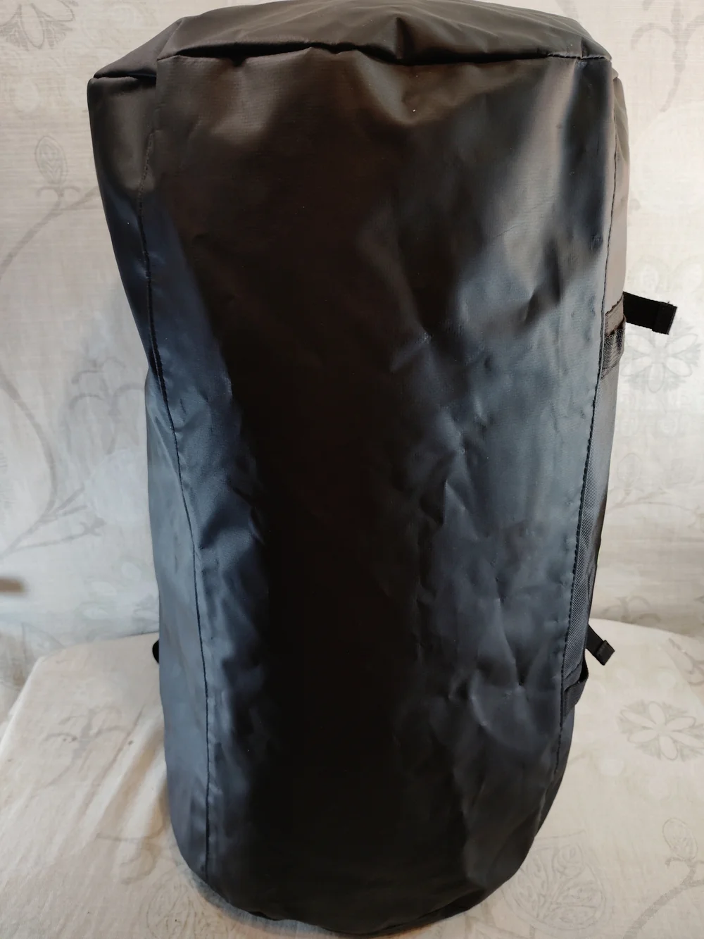 Urban Peak Miller Pipeline Ohio Black Travel Duffel/ Backpack Bag